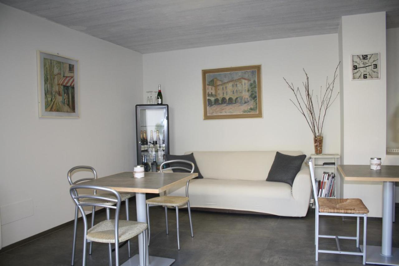 Cascina San Martino Bed and Breakfast Passirano Eksteriør billede