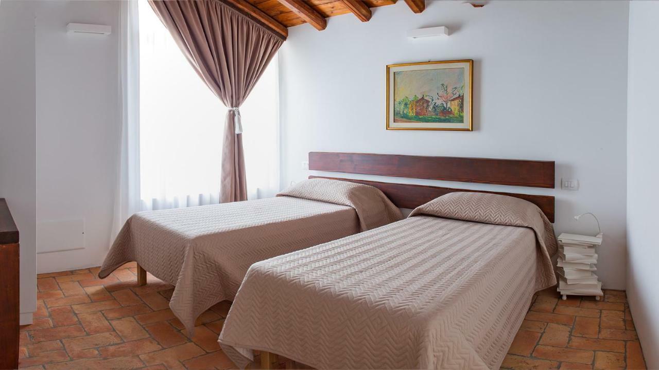 Cascina San Martino Bed and Breakfast Passirano Eksteriør billede
